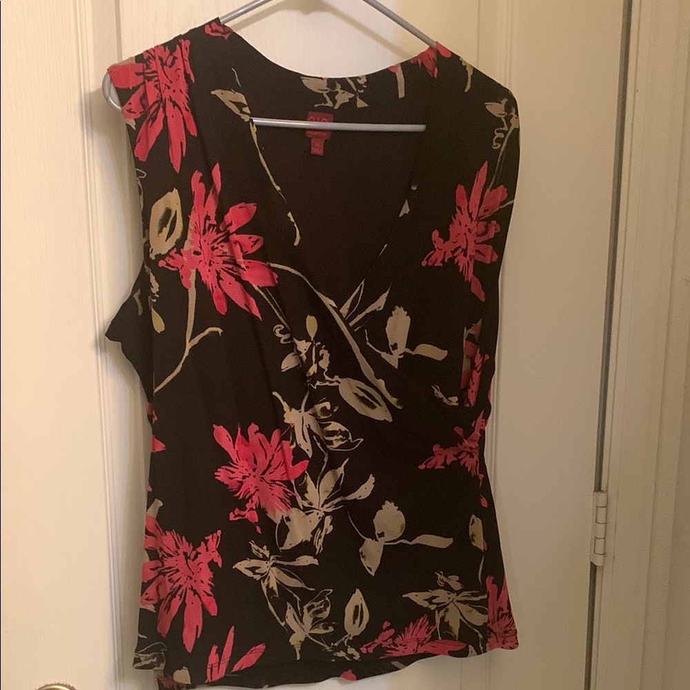 Floral Sleeveless V-Neck Top - Black and Pink